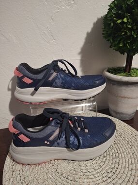 Ryka Women's Navy and Pink/Coral Lightweight Walking Sneakers Size 8.5.